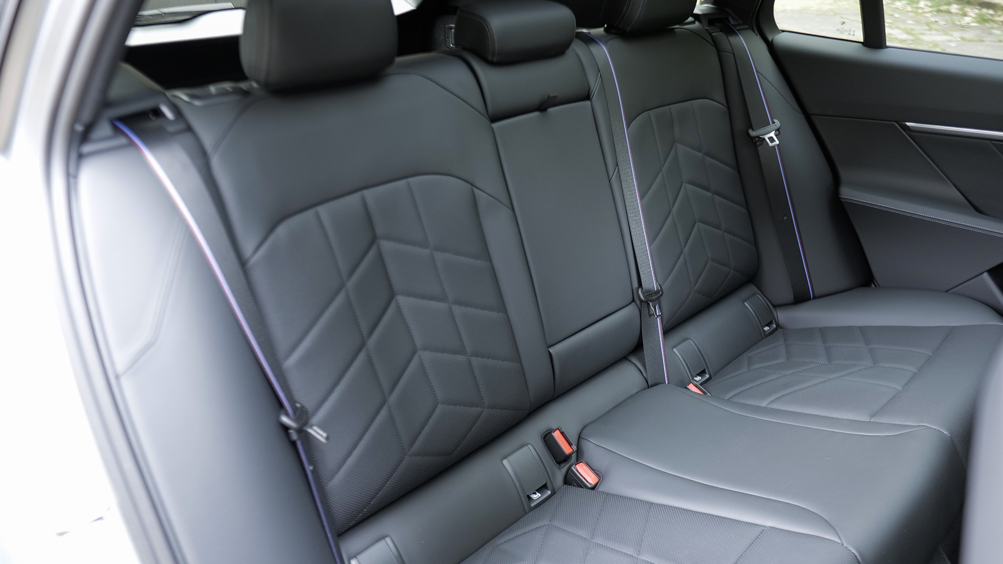 BMW 5 SERIES TOURING 530e M Sport 5dr Auto [Tech Plus]